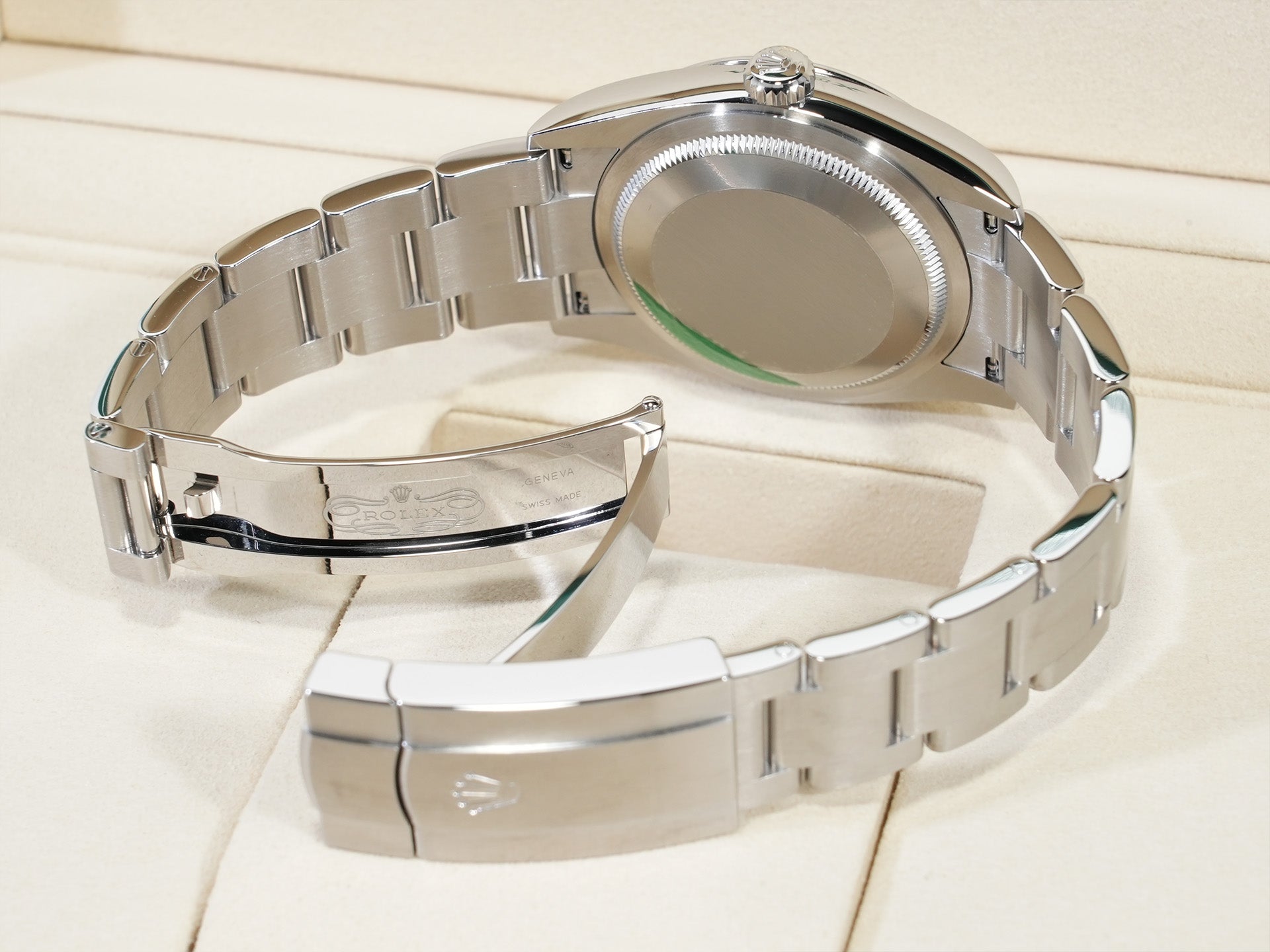 Rolex Oyster Perpetual 36 Ref. 126000 Stainless Steel Pistachio Dial Unused o4oc2edx