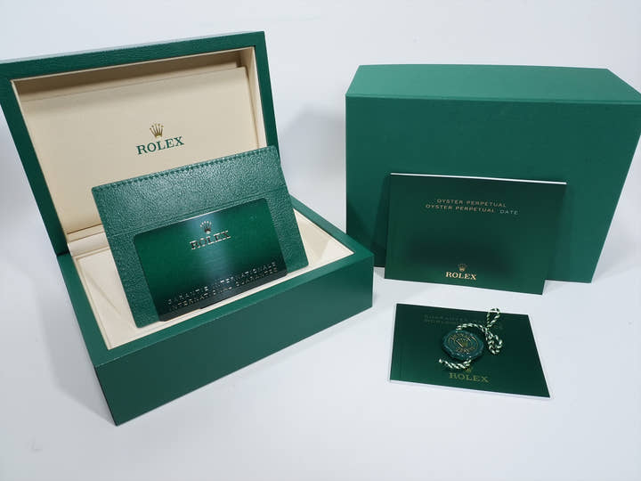 Rolex Oyster Perpetual 36 Ref. 126000 Stainless Steel Pistachio Dial Unused o4oc2edx