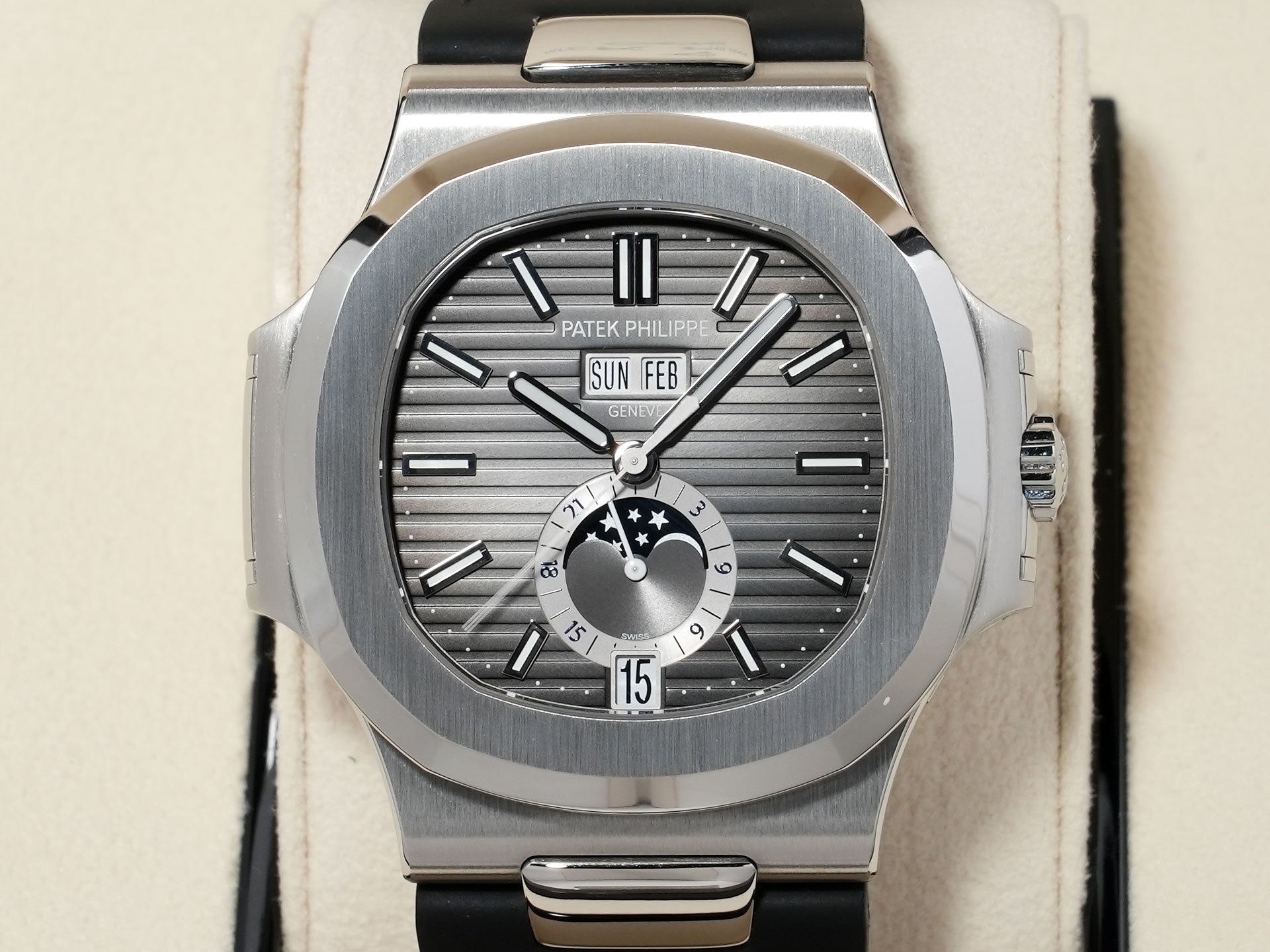 パテックフィリップ ノーチラス アニュアルカレンダー ムーンフェイズ Ref.5726A-001 ステンレススチール ブラック文字盤 極美品 n7btnmh7