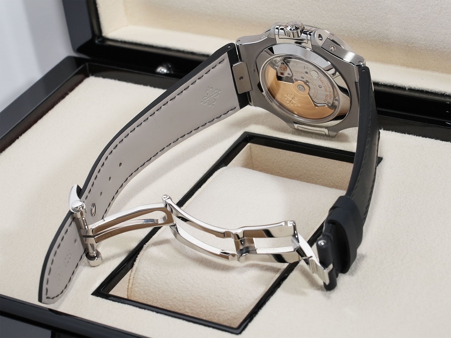 パテックフィリップ ノーチラス アニュアルカレンダー ムーンフェイズ Ref.5726A-001 ステンレススチール ブラック文字盤 極美品 n7btnmh7