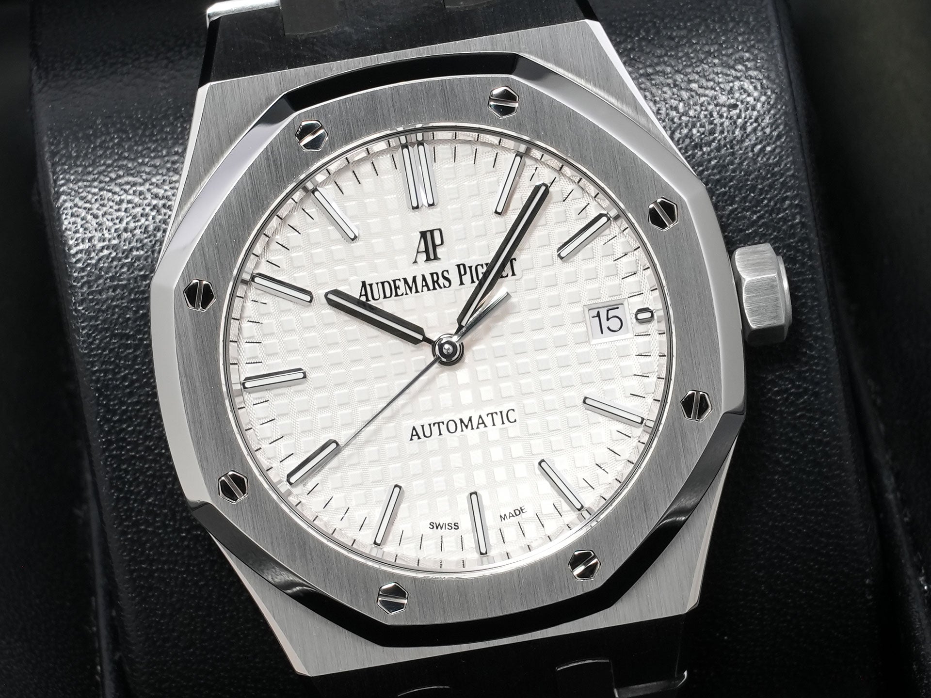 オーデマピゲ ロイヤルオーク Ref.15450ST.OO.1256ST.01 ステンレススチール シルバー文字盤 美品 59knu9fi