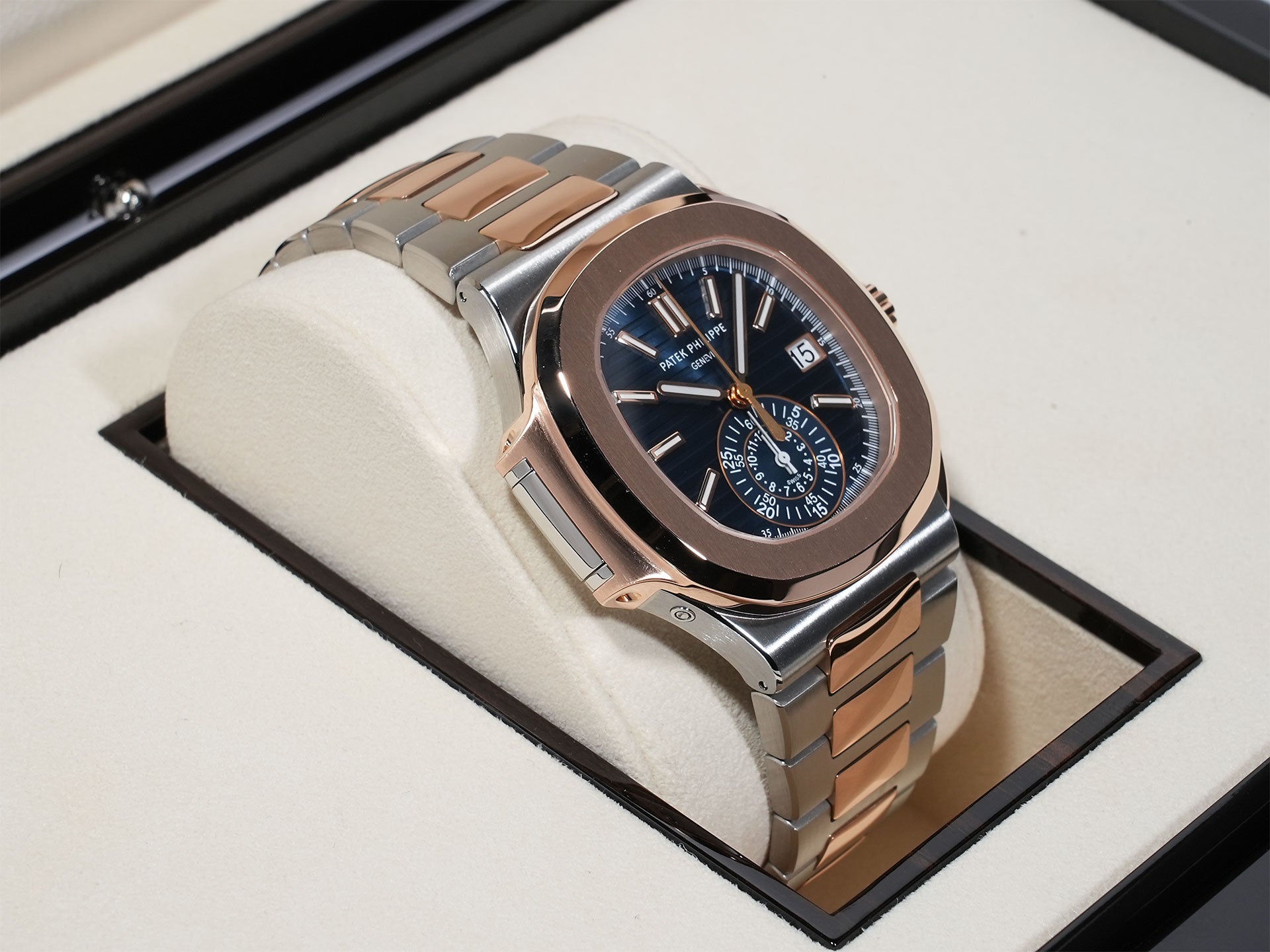 パテックフィリップ ノーチラス クロノグラフ Ref.5980/1AR-001 ステンレススチール/ローズゴールド ブルー文字盤 美品 ajpko7io