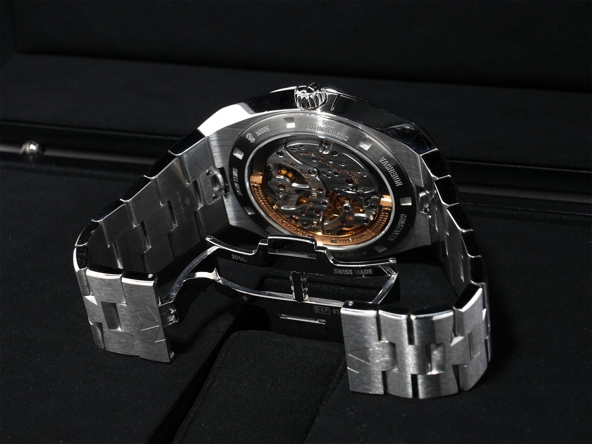 ヴァシュロンコンスタンタン オーヴァーシーズ トゥールビヨン Ref.6000V/110A-B544 ステンレススチール ブルー文字盤 中古 5wdzx3s9