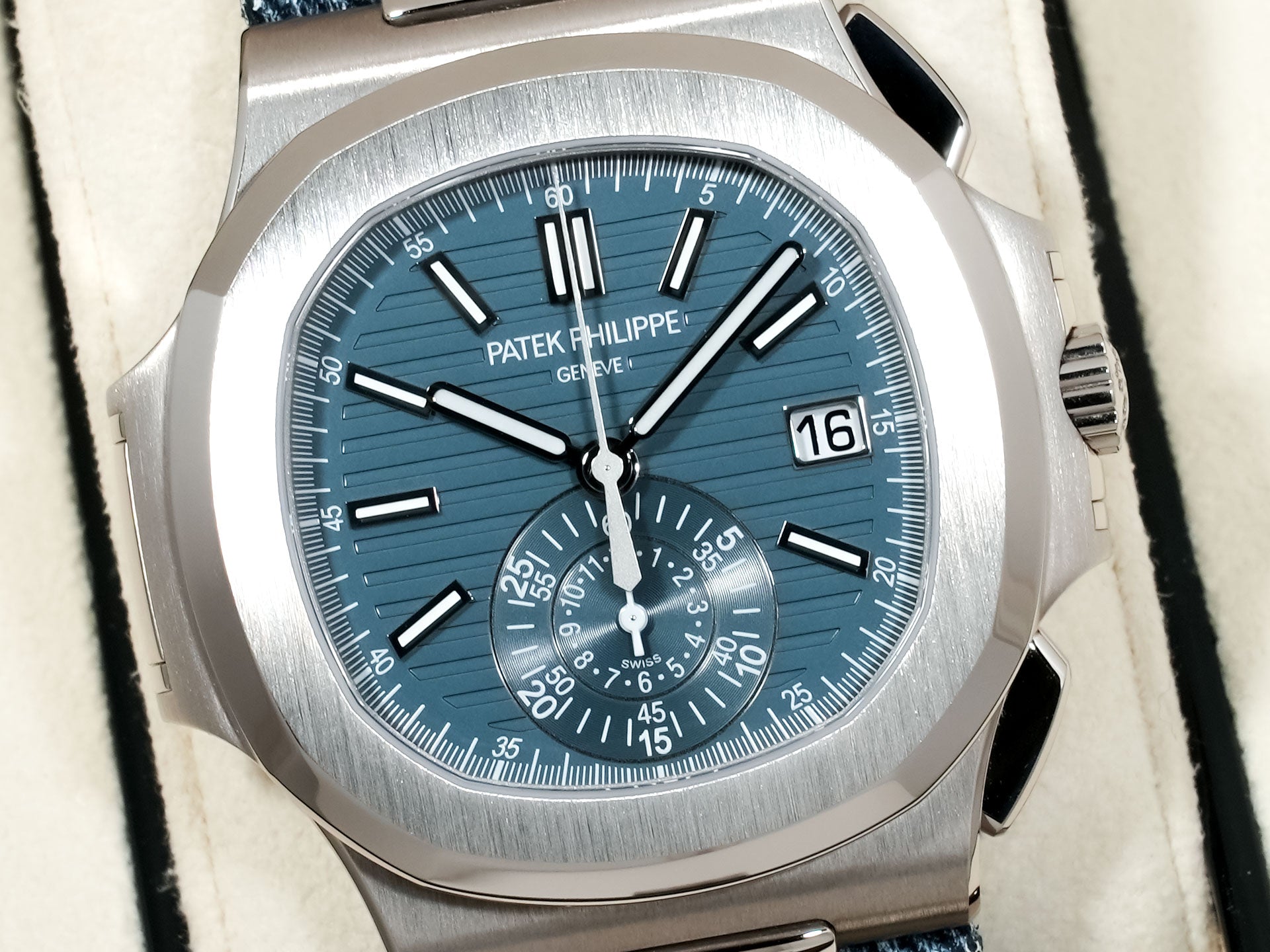 パテックフィリップ ノーチラス クロノグラフ Ref.5980/60G-001 ホワイトゴールド ブルーグレー オパーリン文字盤 極美品 ixi88quz