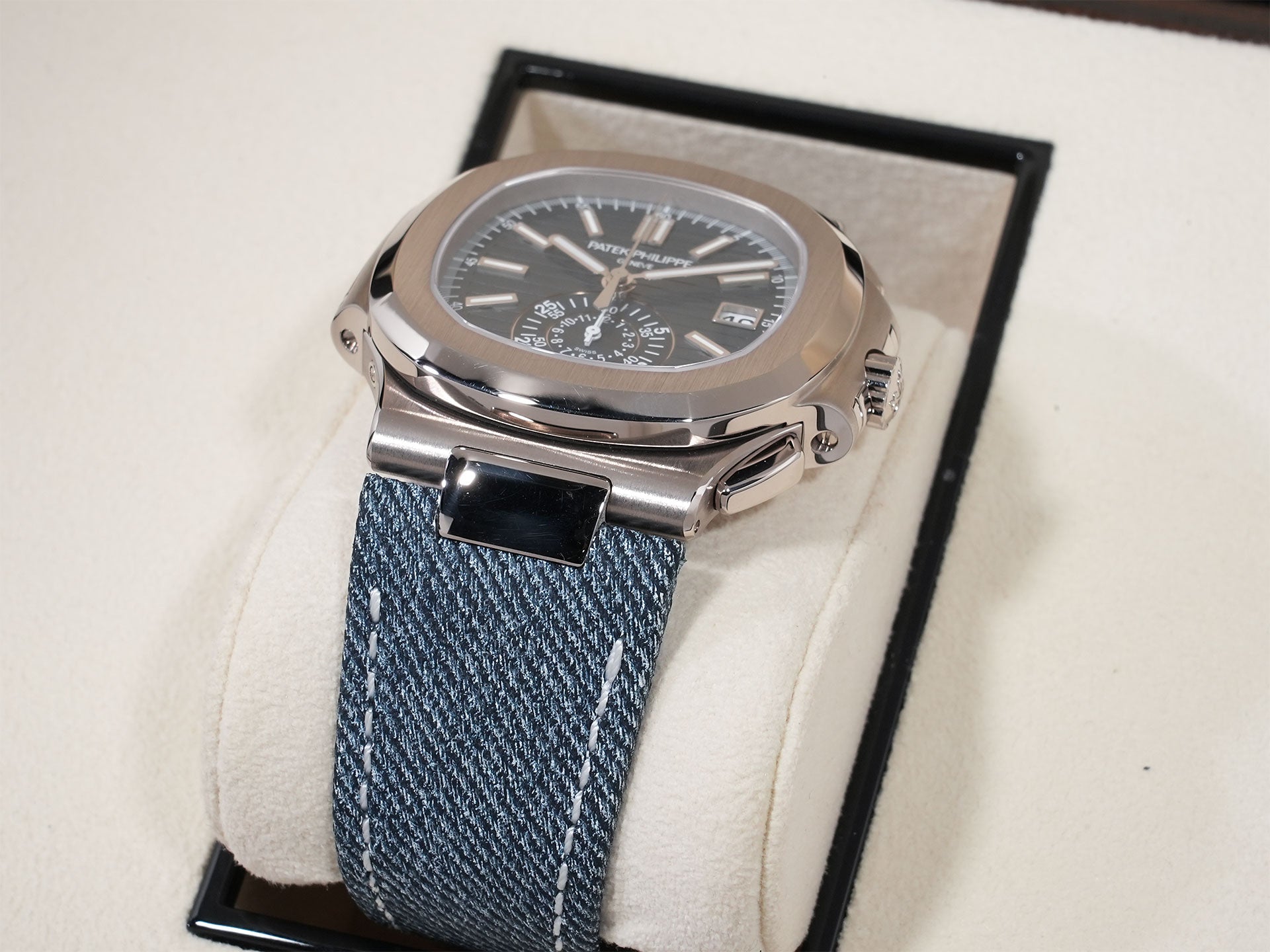 パテックフィリップ ノーチラス クロノグラフ Ref.5980/60G-001 ホワイトゴールド ブルーグレー オパーリン文字盤 極美品 ixi88quz