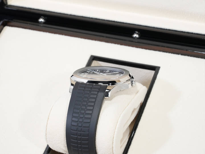 Patek Philippe Aquanaut Ref. 5167A-001 Stainless Steel Black Dial Excellent Condition 5ffv98c6