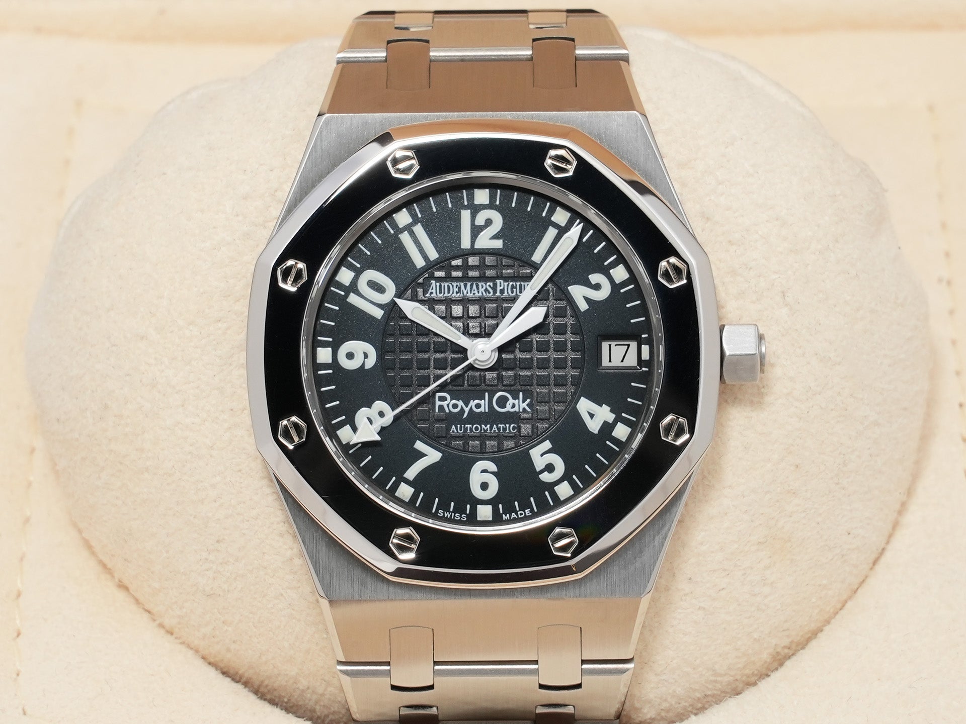 オーデマピゲ ロイヤルオーク ニックファルド Ref.15190SP.OO.0789ST.01 ステンレススチール/プラチナ ブラック文字盤 美中古 hvrapa6z