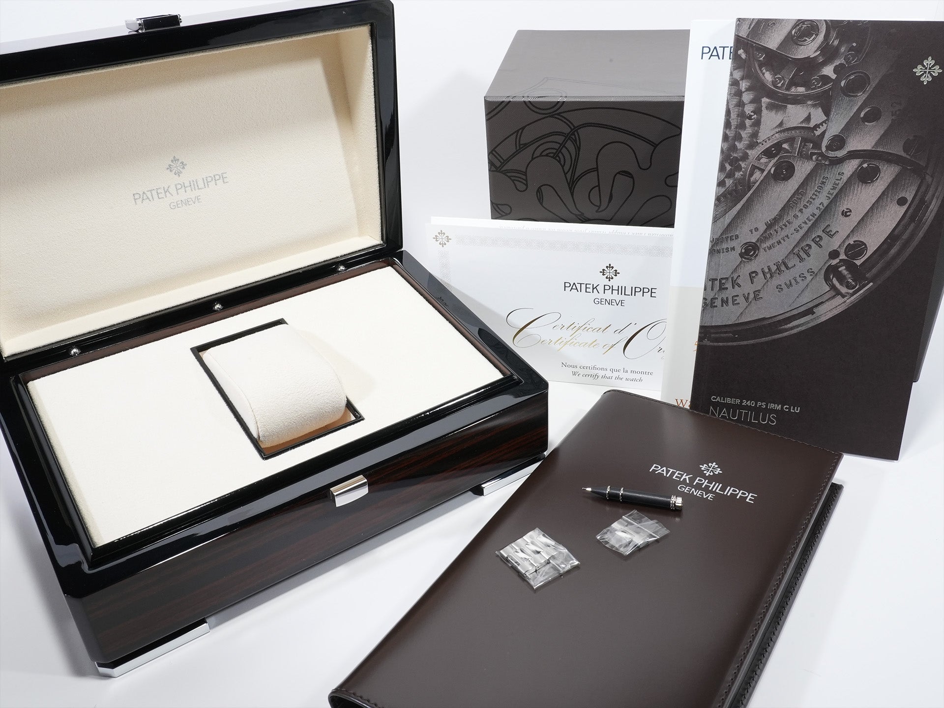 Patek Philippe Nautilus Petite Complication Ref. 5712/1A-001 Stainless Steel Blue Dial Pre-owned y57pc952