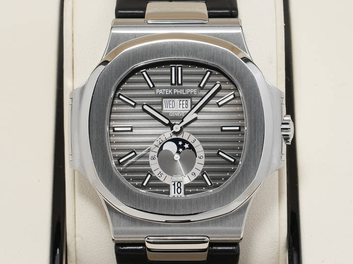 パテックフィリップ ノーチラス アニュアルカレンダー ムーンフェイズ Ref.5726A-001 ステンレススチール ブラック文字盤 美品 75ga46qo