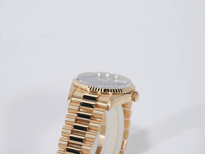 Rolex Day-Date 36 Ref. 18238 Yellow Gold Onyx Dial Excellent Condition eiv836uj