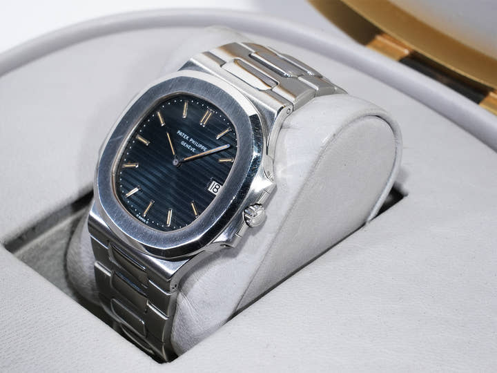 パテックフィリップ ノーチラス Ref.3700/1 ステンレススチール ブルー文字盤 中古 bwrdxqjb