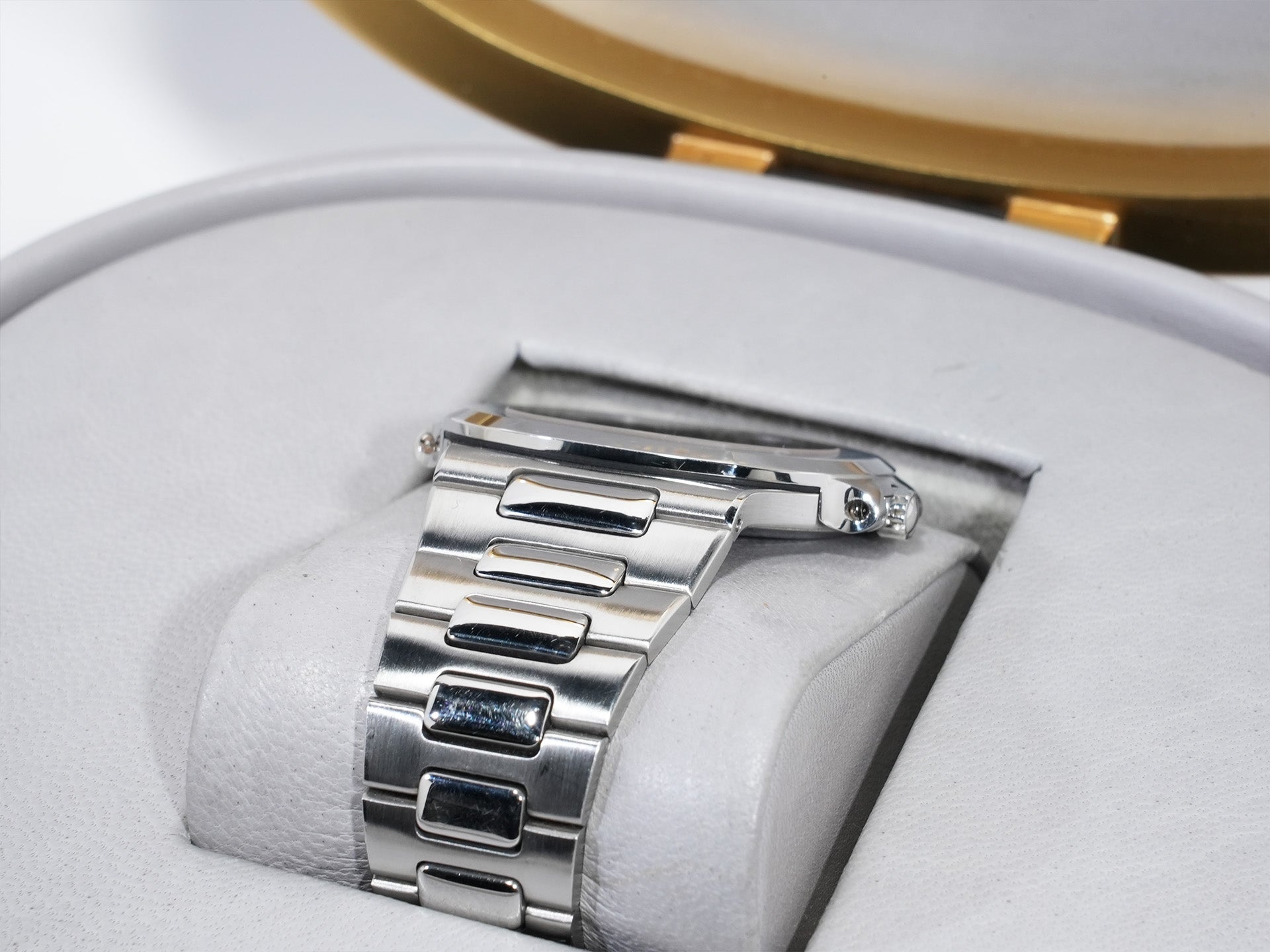 パテックフィリップ ノーチラス Ref.3700/1 ステンレススチール ブルー文字盤 中古 bwrdxqjb