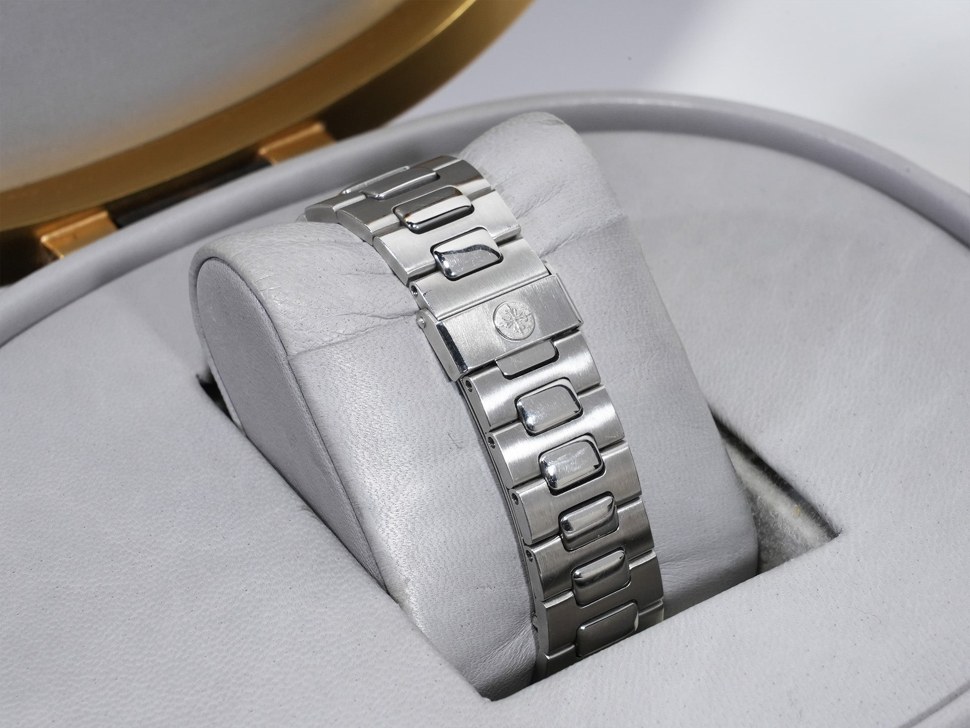 パテックフィリップ ノーチラス Ref.3700/1 ステンレススチール ブルー文字盤 中古 bwrdxqjb