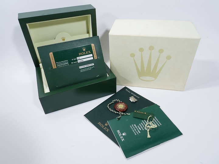 Rolex Milgauss Ref. 116400 Stainless Steel White Dial Excellent Condition Pre-Owned 2muvf7hd