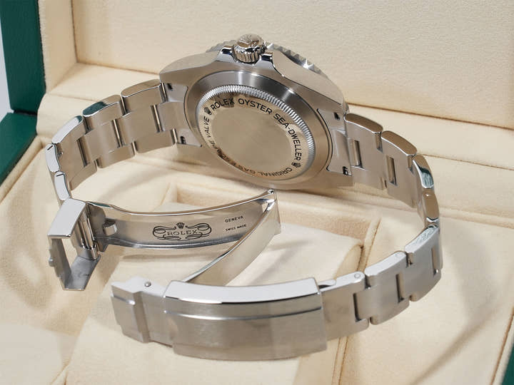 Rolex Sea-Dweller 4000 Ref. 116600 Stainless Steel Black Dial Excellent Condition utpkbmtq