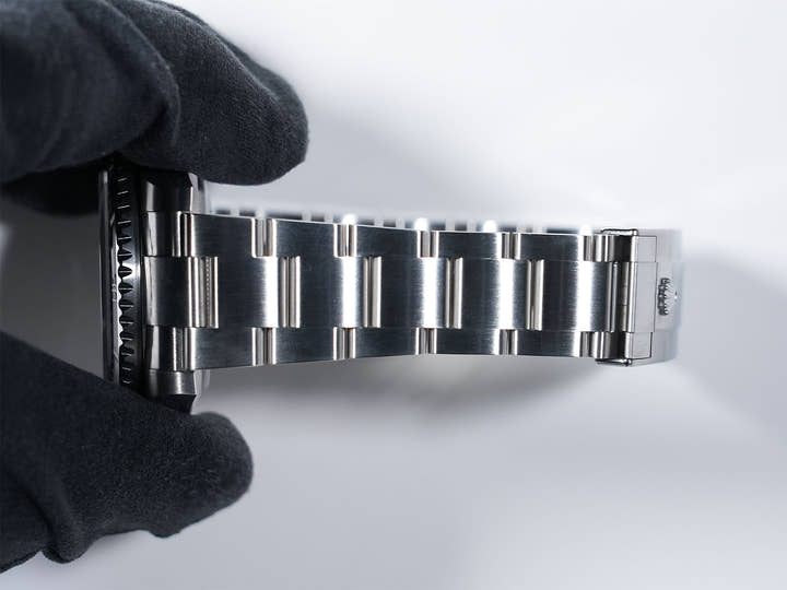 Rolex Sea-Dweller 4000 Ref. 116600 Stainless Steel Black Dial Excellent Condition utpkbmtq