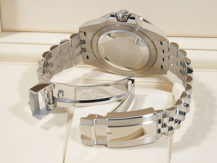 Pre-owned Rolex GMT-Master II Ref. 126710BLRO Stainless Steel with Black Dial and Jubilee Bracelet (CDP4IGFD)