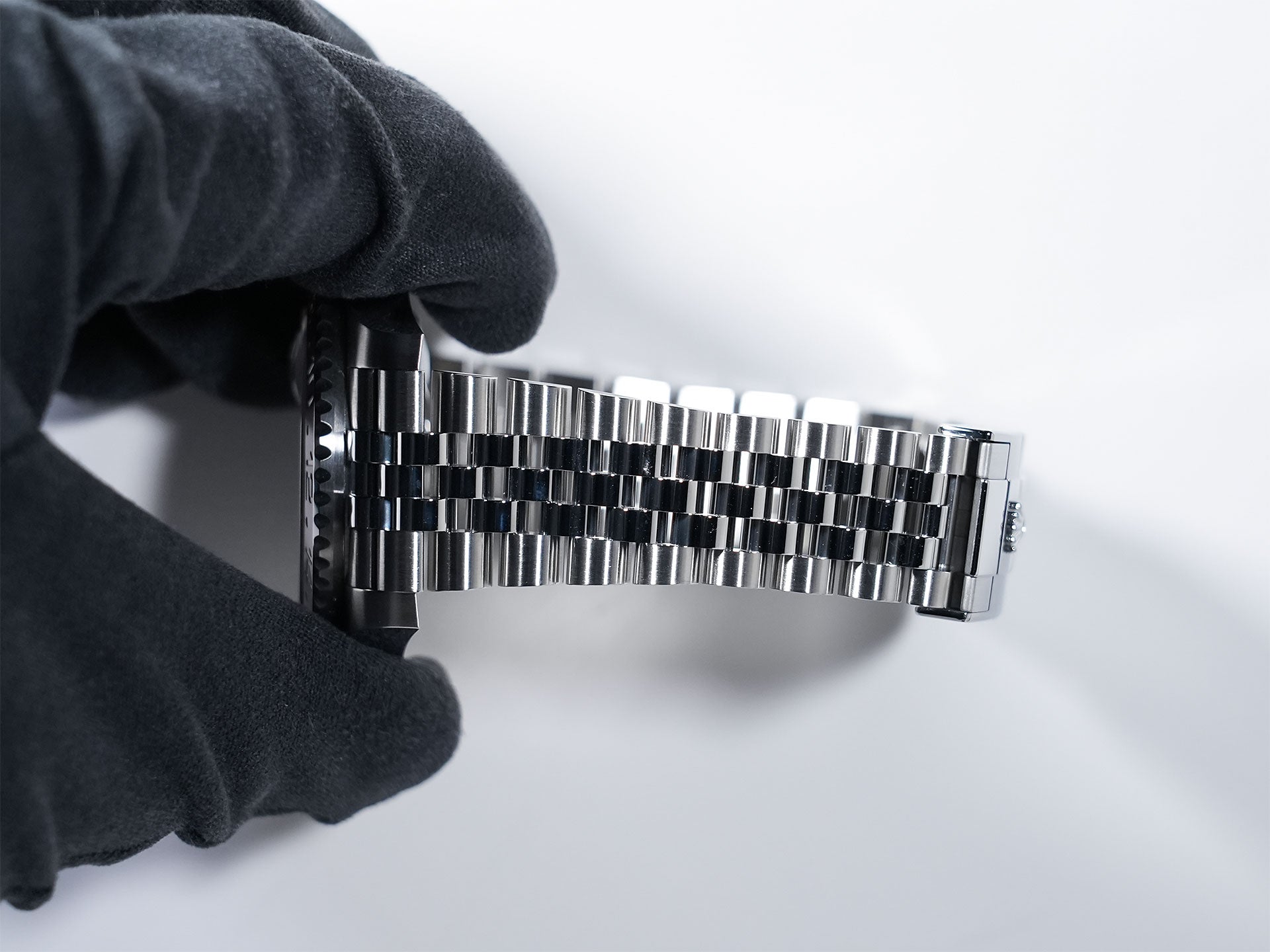 Pre-owned Rolex GMT-Master II Ref. 126710BLRO Stainless Steel with Black Dial and Jubilee Bracelet (CDP4IGFD)