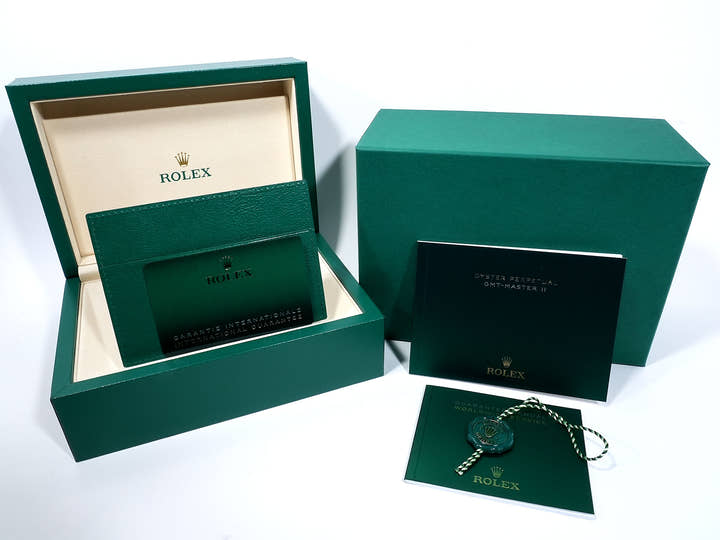 Pre-owned Rolex GMT-Master II Ref. 126710BLRO Stainless Steel with Black Dial and Jubilee Bracelet (CDP4IGFD)