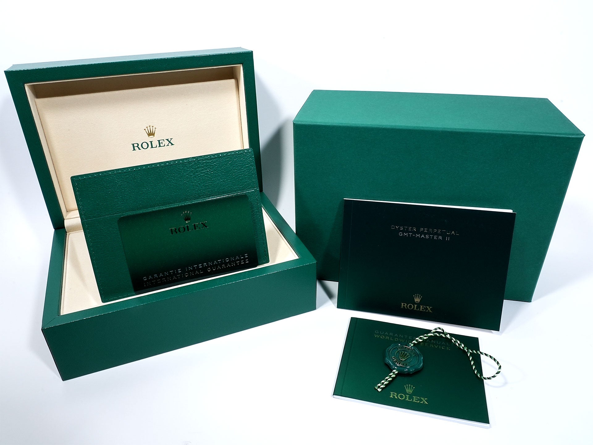 Pre-owned Rolex GMT-Master II Ref. 126710BLRO Stainless Steel with Black Dial and Jubilee Bracelet (CDP4IGFD)