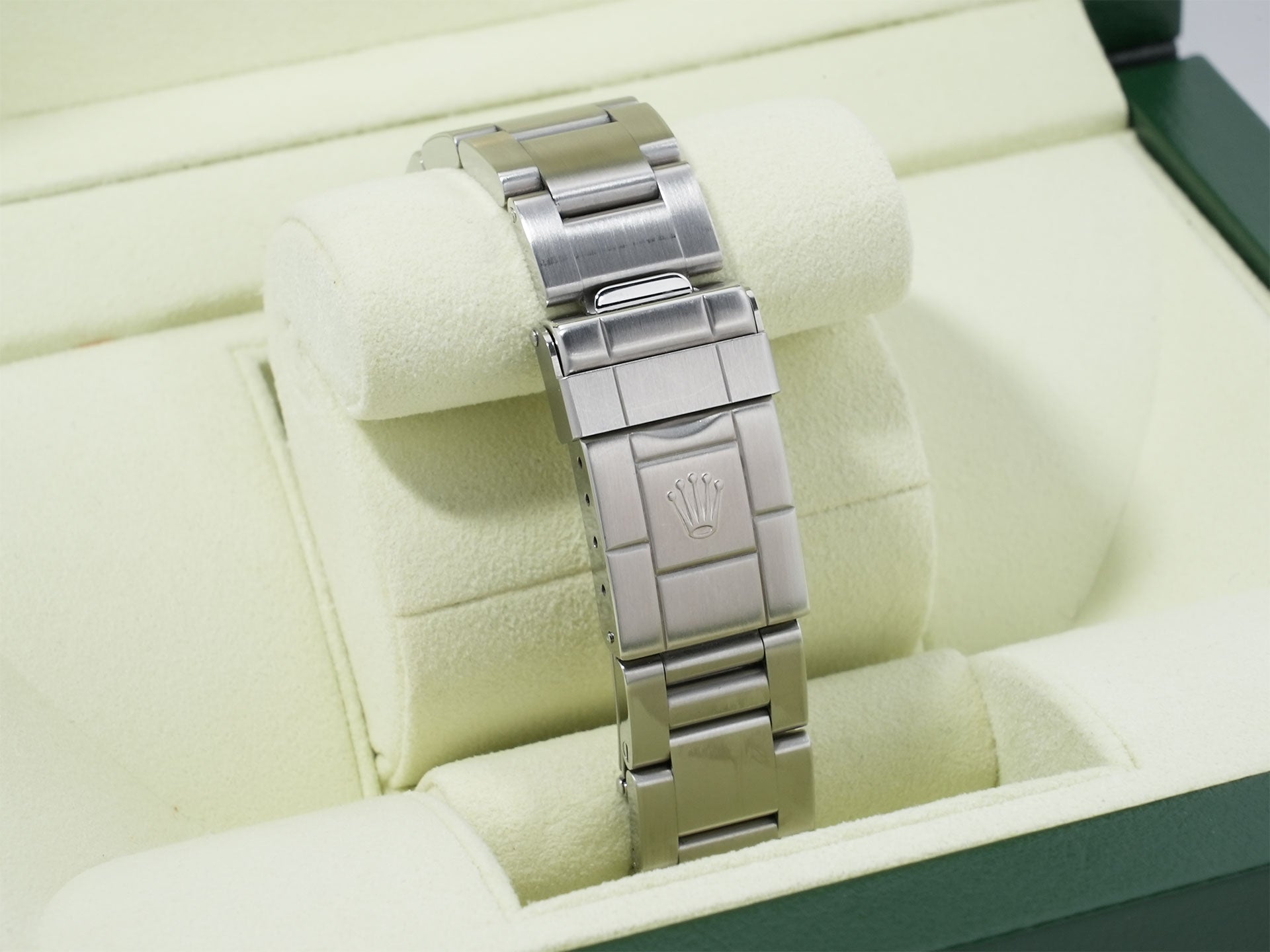 Rolex Explorer II Ref. 16570 Stainless Steel White Dial Oyster Bracelet Excellent Condition xh8hekz4