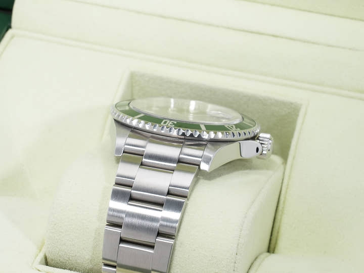 Rolex Submariner Date Ref. 16610LV Stainless Steel Black Dial Excellent Condition fk692b62