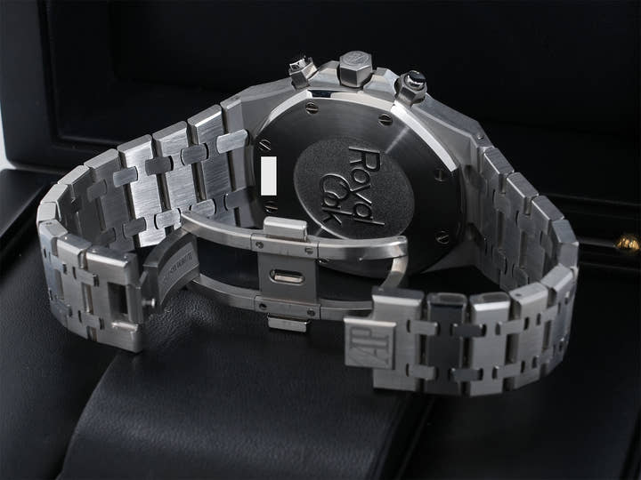 オーデマピゲ ロイヤルオーク クロノグラフ Ref.26331ST.OO.1220ST.01 ステンレススチール ブルー文字盤 中古 6wmhpn2s