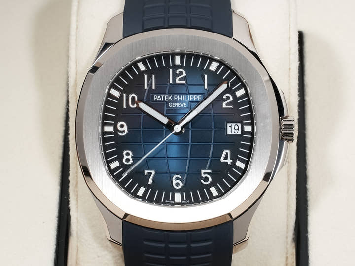Patek Philippe Aquanaut Ref. 5168G-001 White Gold Midnight Blue Dial Unused r5ez6uz4