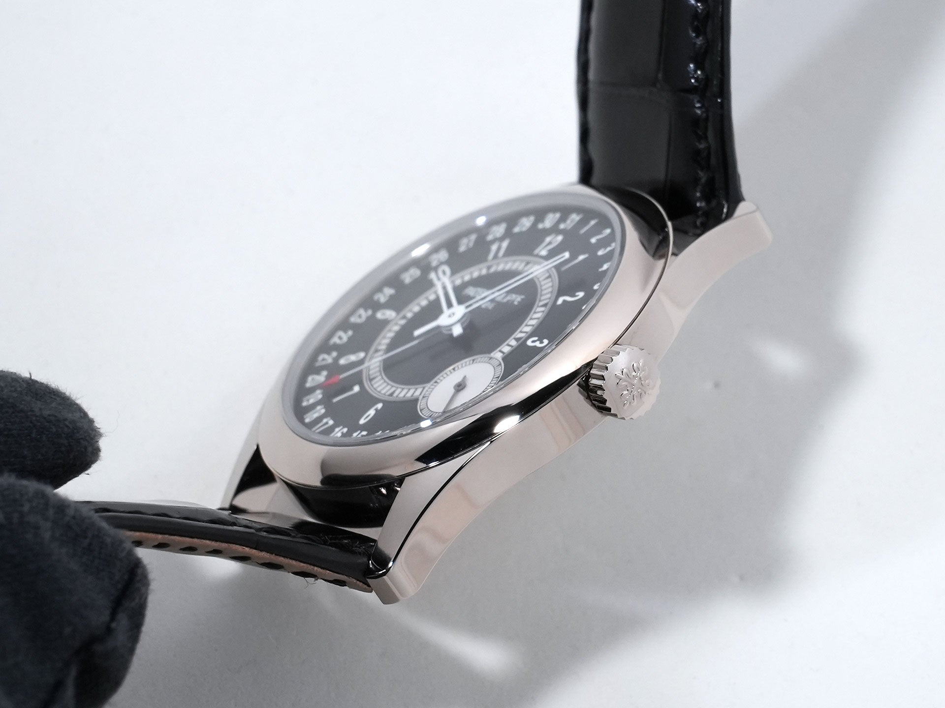 Patek Philippe Calatrava Ref. 6006G-001 White Gold Black Dial Unused 7dd9iwbm