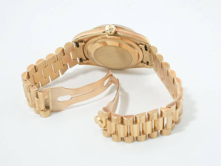 Pre-owned Rolex Day-Date 36 Ref. 18238G Yellow Gold Champagne with 10 Diamond Dials nmuiai3p