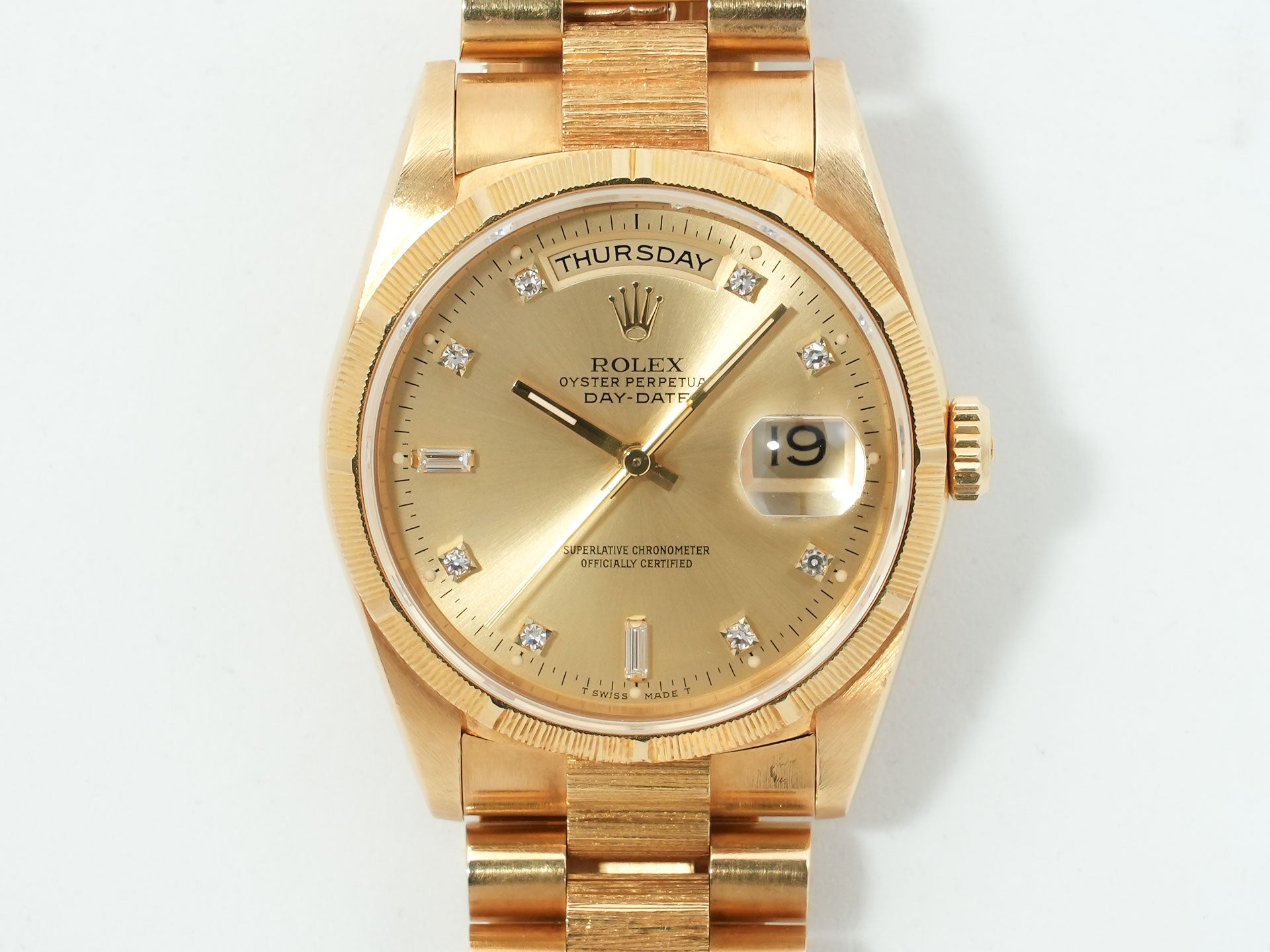 Rolex Day-Date Ref. 18248A Yellow Gold with Champagne Gold Dial, Pre-owned (w8fcggyj)