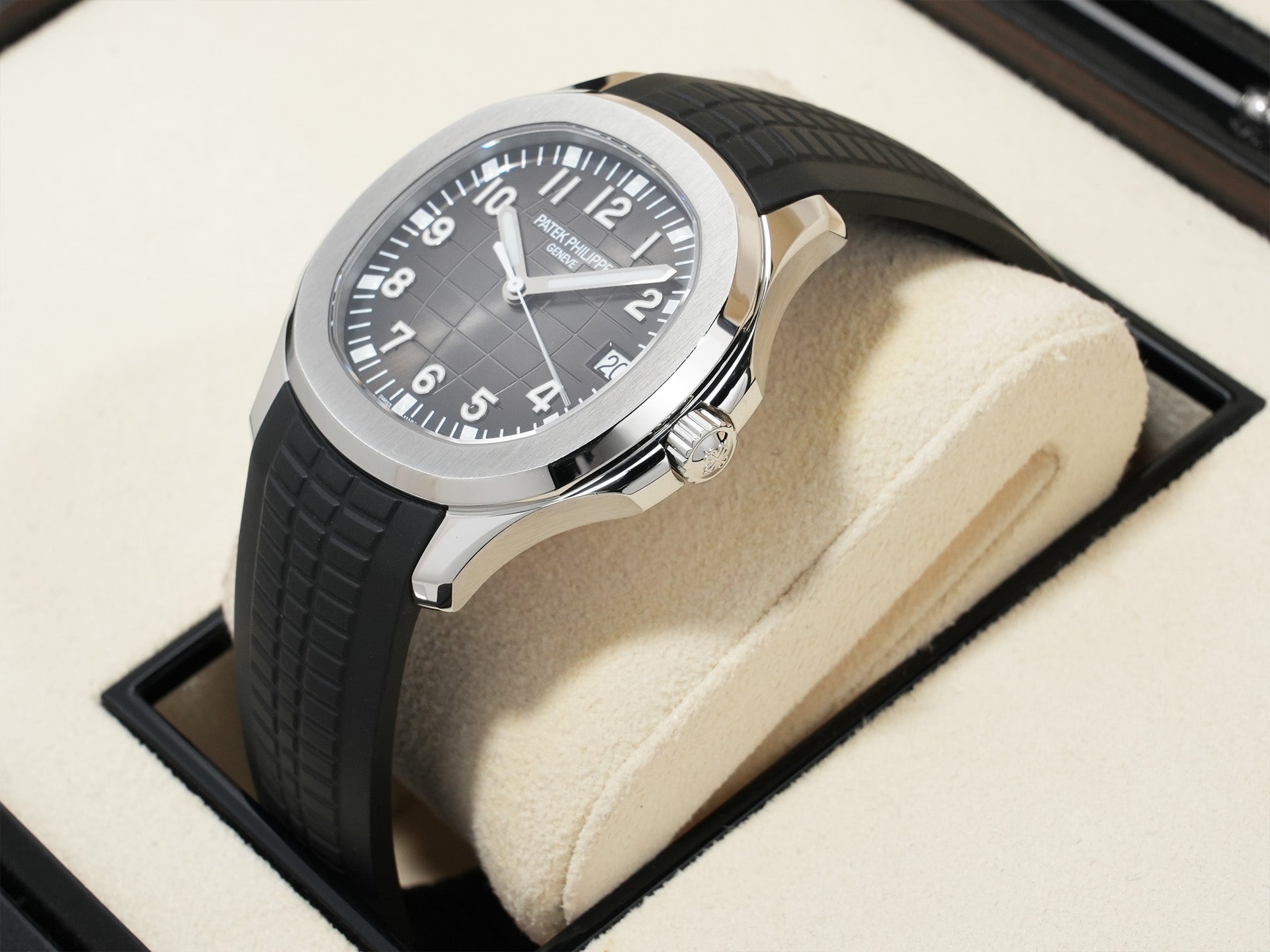 Patek Philippe Aquanaut Ref. 5167A-001 Stainless Steel Black Dial Pre-owned 8fbt4knp