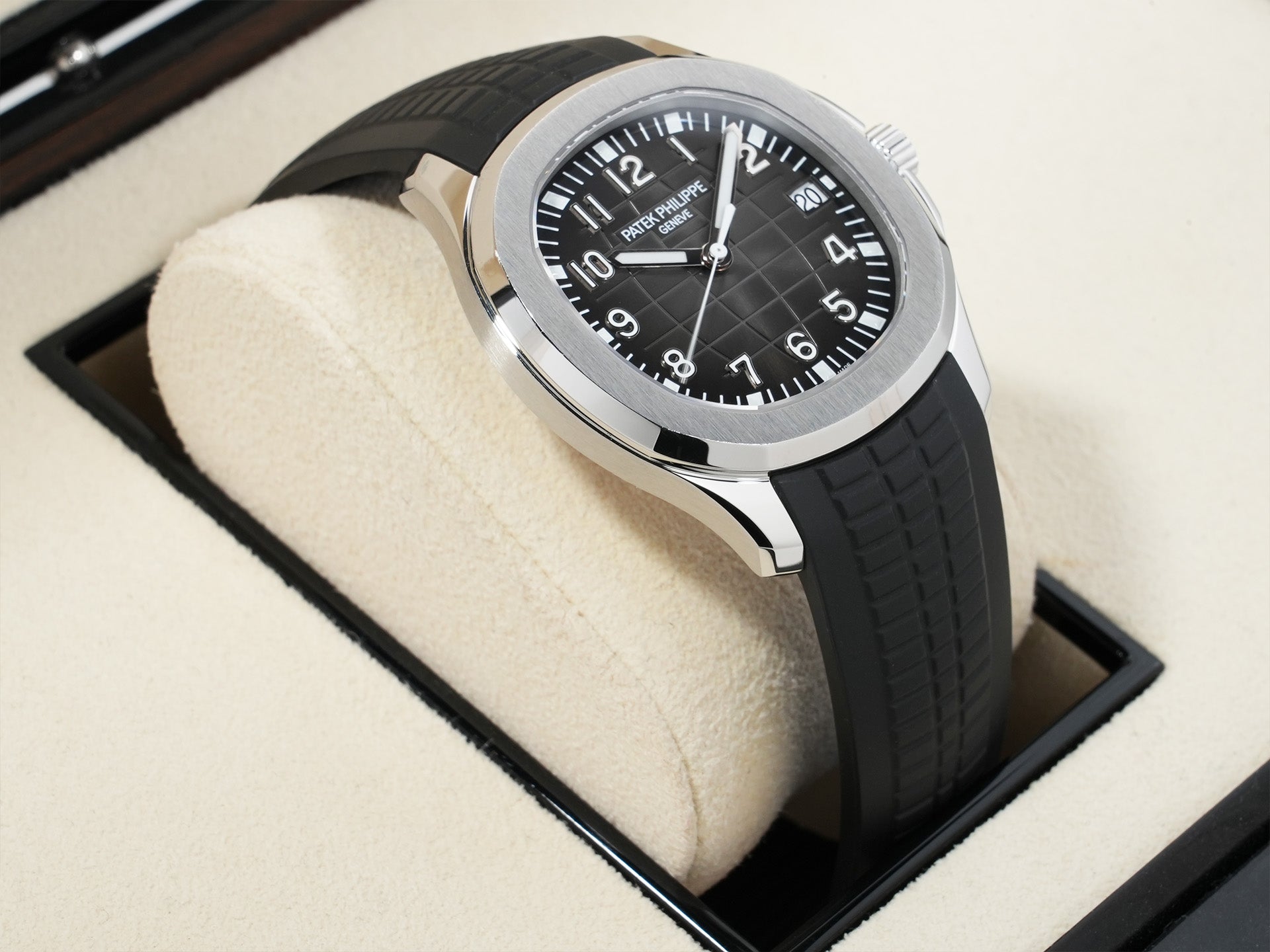 Patek Philippe Aquanaut Ref. 5167A-001 Stainless Steel Black Dial Pre-owned 8fbt4knp