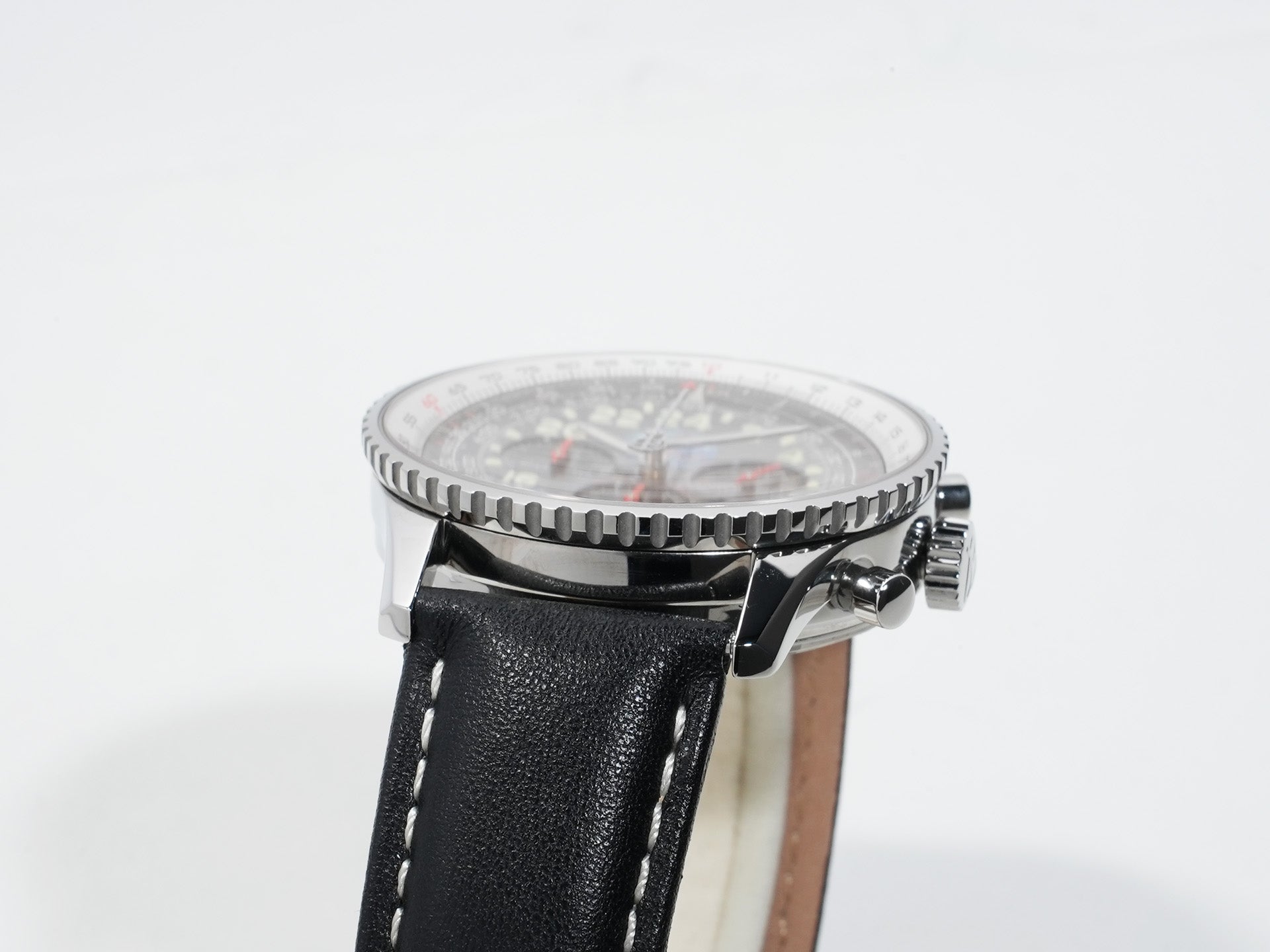 Breitling Navitimer Cosmonaut Flyback Porco Rosso Ref. A22322 Stainless Steel Black Dial Pre-owned s764x6ey