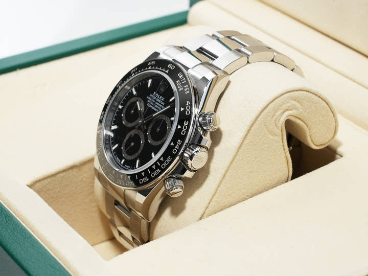 Rolex Daytona Ref. 126500LN Stainless Steel Black Dial Excellent Condition Pre-Owned 7nibmo4k