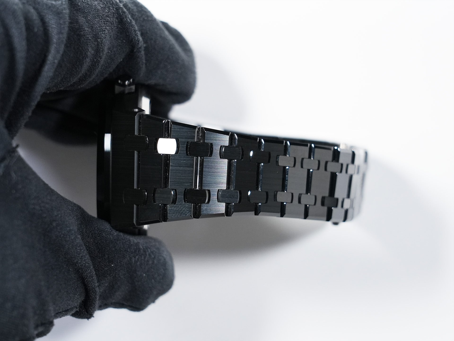 Audemars Piguet Royal Oak Chronograph Ref. 26240CE.OO.1225CE.02 Black Ceramic Black Dial Excellent Condition 4vf3kh3s