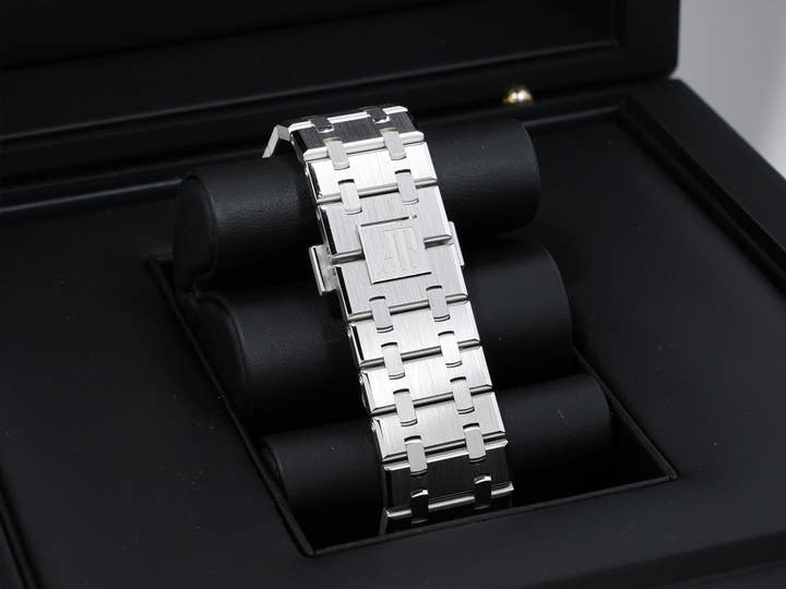 オーデマピゲ ロイヤルオーク Ref.15503BC.OO.1220BC.01 ホワイトゴールド ブルー文字盤 極美品 dt9u75er