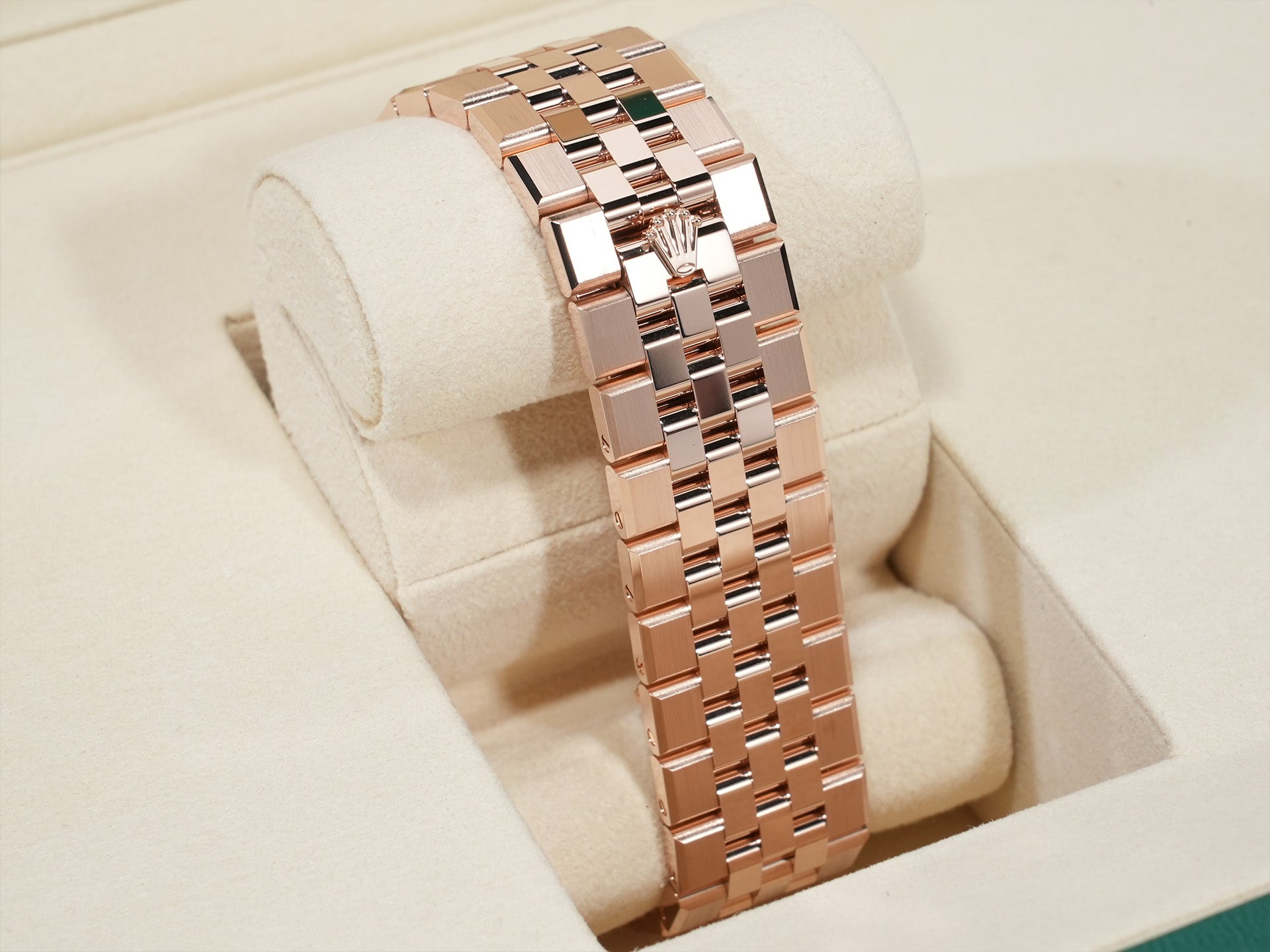 ロレックス ランドドゥエラー Ref.127335 エバーローズゴールド ホワイト文字盤 ジュビリーブレスレット 未使用 62xkzt6v