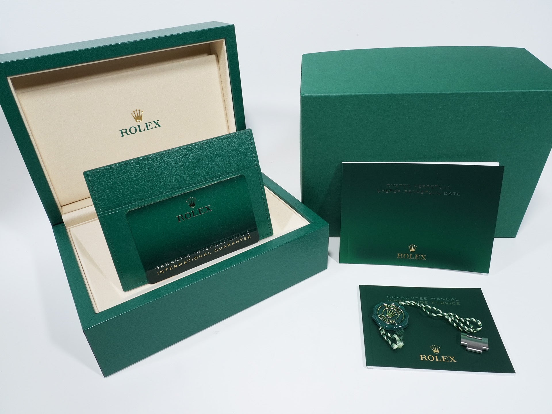 Rolex Oyster Perpetual 41 Ref. 134300 Stainless Steel Lavender Dial Unused 26hrjzaz