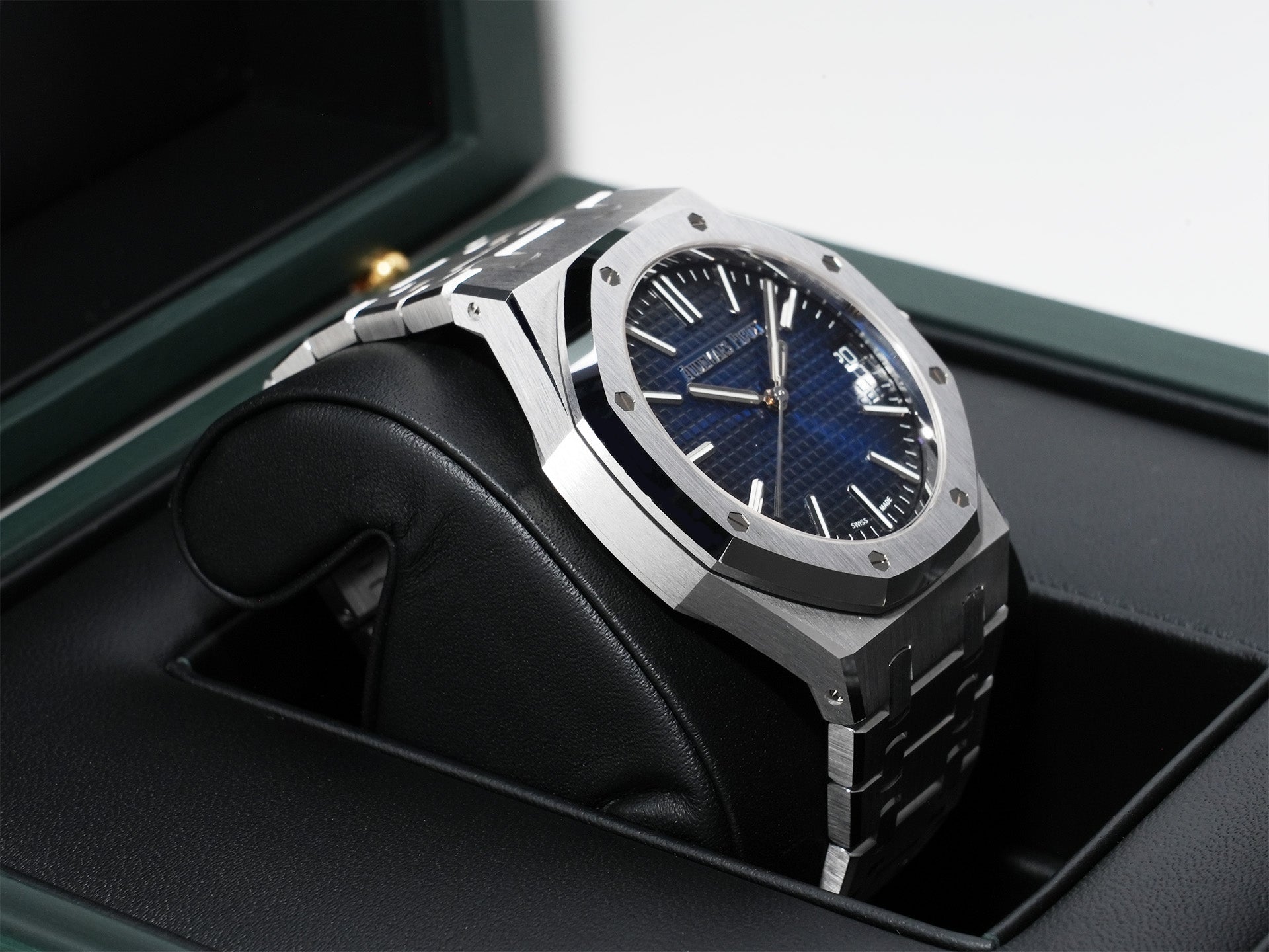 オーデマピゲ ロイヤルオーク Ref.15510BC.OO.1320BC.04 ホワイトゴールド スモークブルー文字盤 未使用 bf7gv4tx