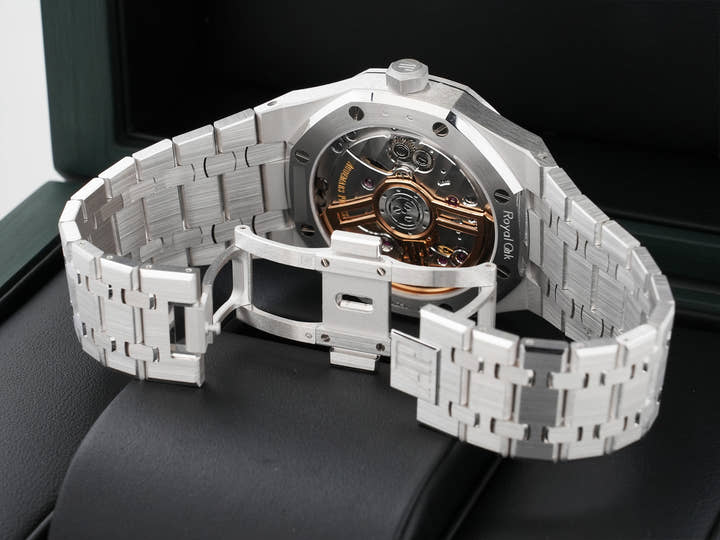 オーデマピゲ ロイヤルオーク Ref.15510BC.OO.1320BC.04 ホワイトゴールド スモークブルー文字盤 未使用 bf7gv4tx