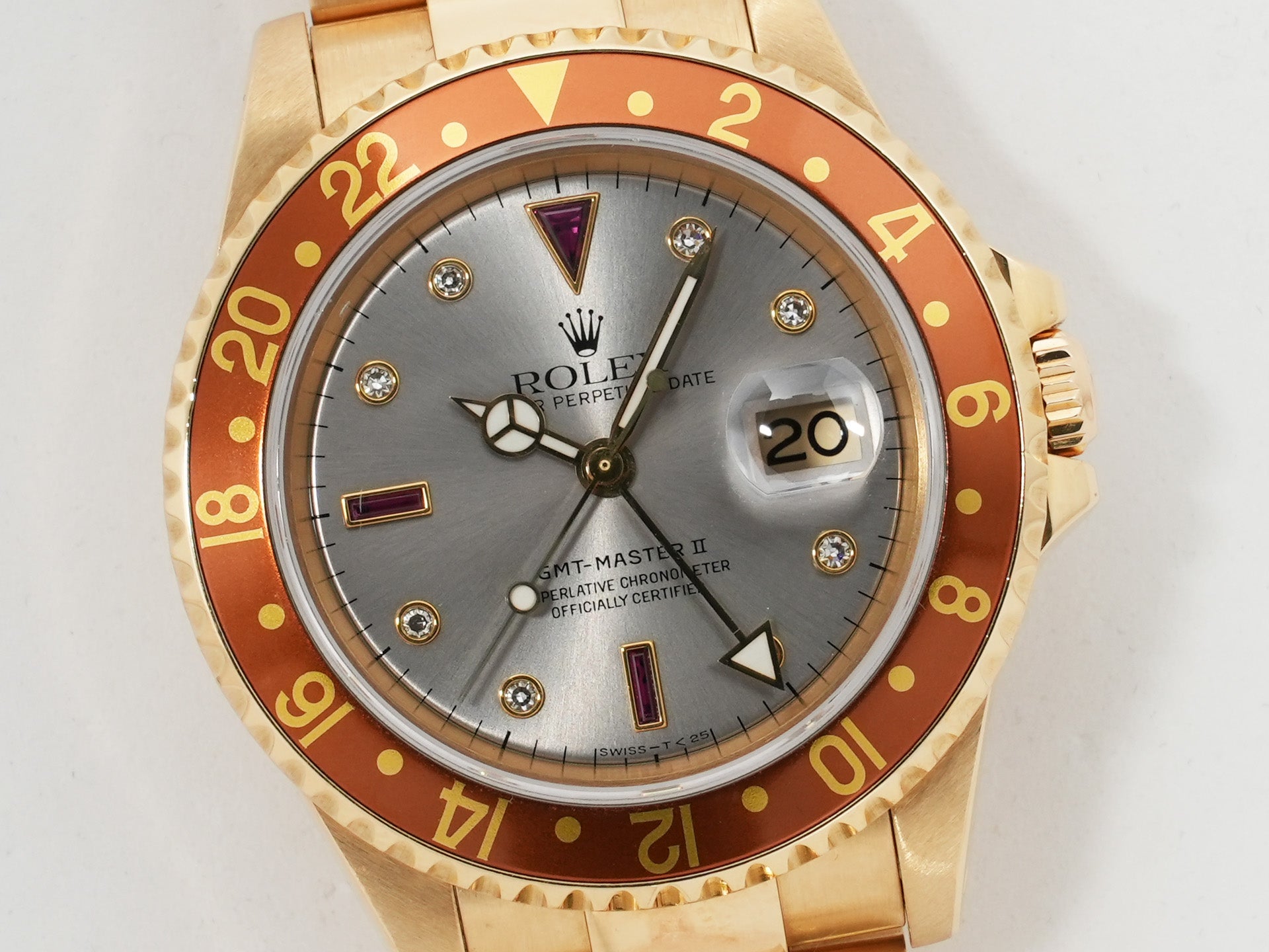 Rolex GMT-Master II Ref. 16718RG Yellow Gold Silver Dial Pre-owned zjxp5uad