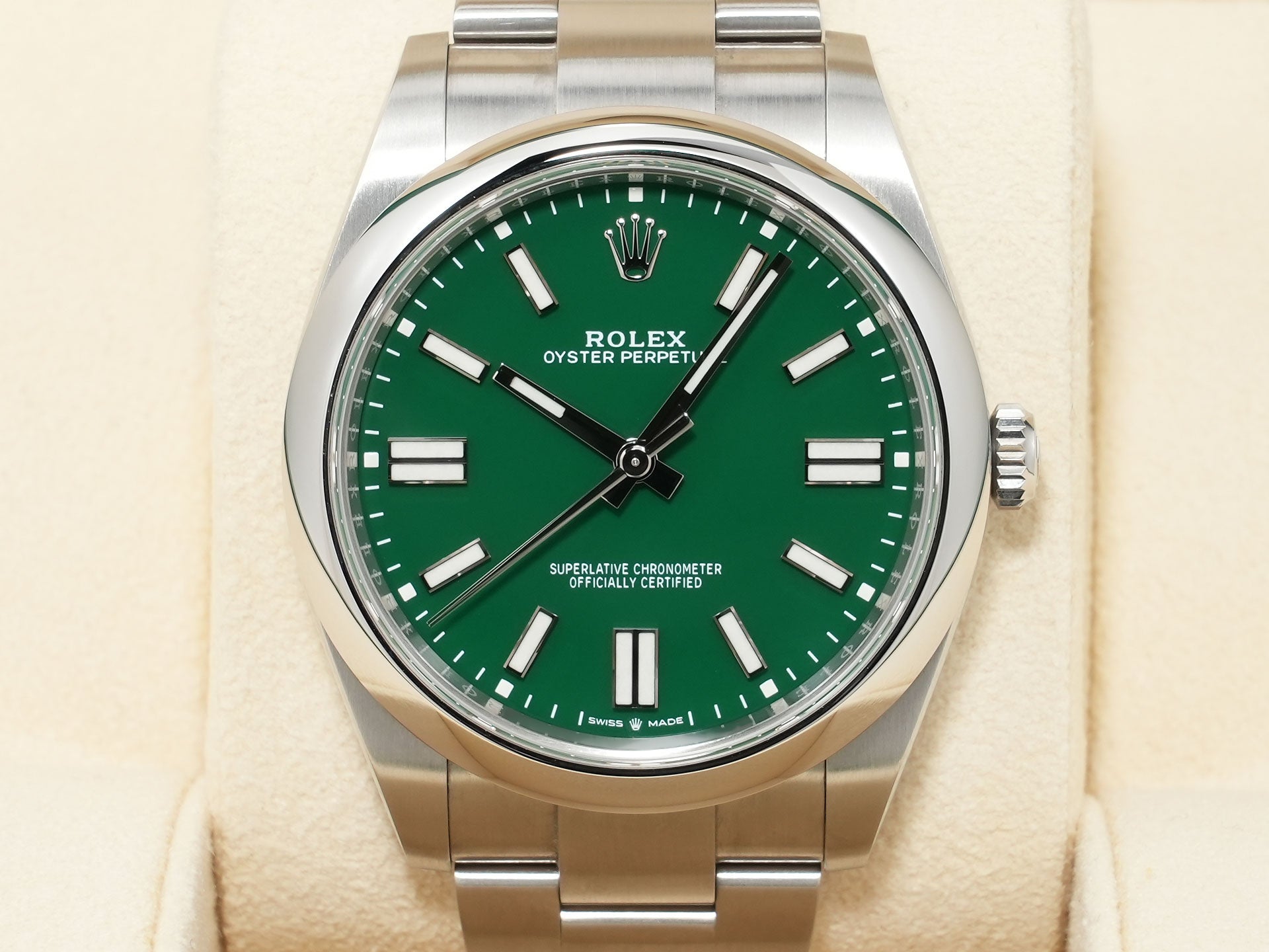 ロレックス オイスターパーペチュアル41 Ref.124300 ステンレススチール グリーン文字盤 美品 iqdmq839