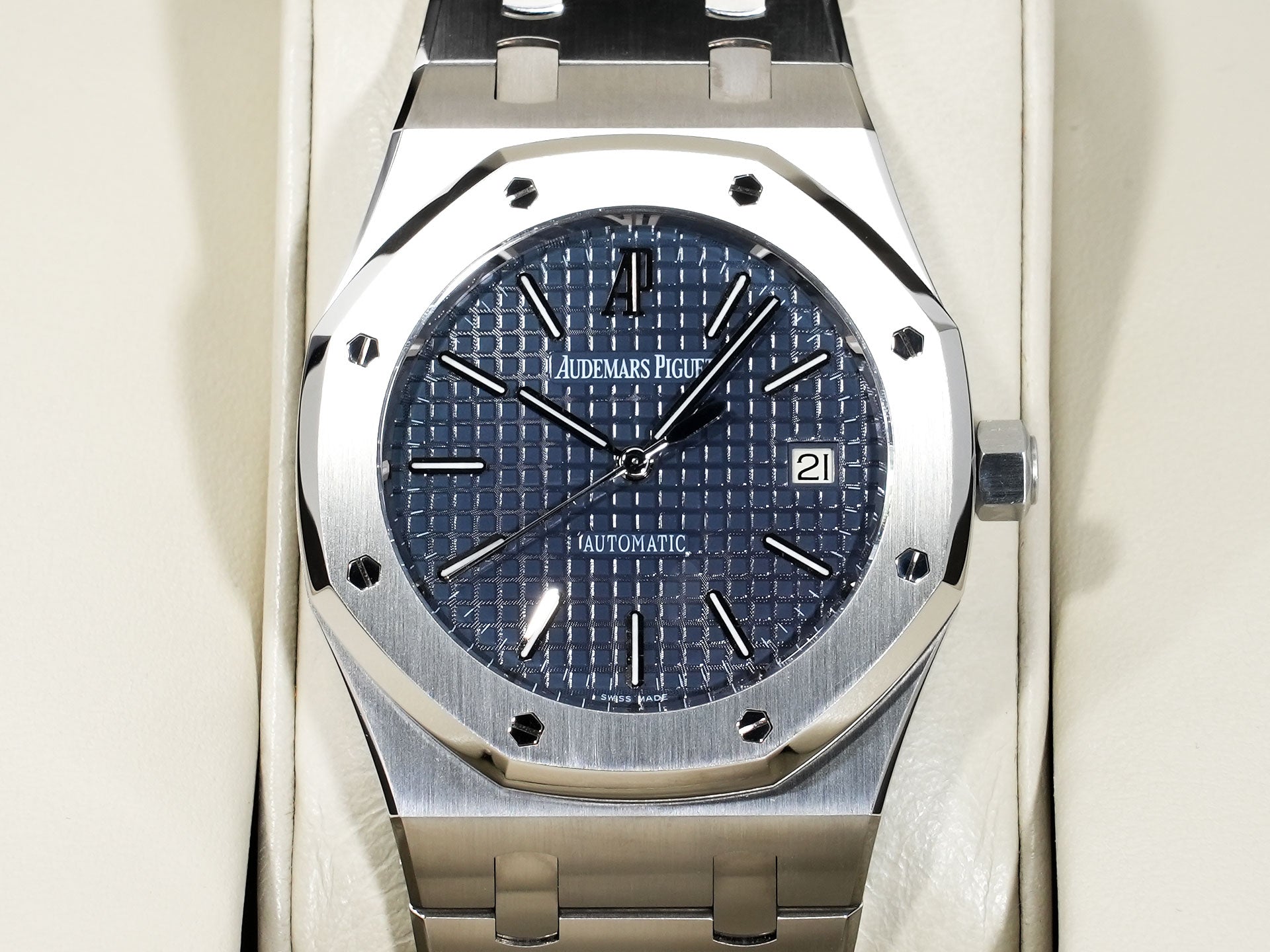 オーデマピゲ ロイヤルオーク Ref.15300ST.OO.1220ST.02 ステンレススチール ブルー文字盤 中古 dbfi7cct