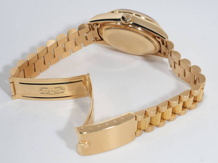 ロレックス デイデイト Ref.18078 イエローゴールド ホワイトローマン文字盤 中古 akvtr2yx