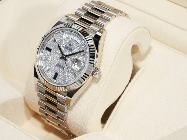 ロレックス デイデイト40 Ref.228239 ホワイトゴールド パヴェダイヤモンド文字盤 未使用 7epn2ot5