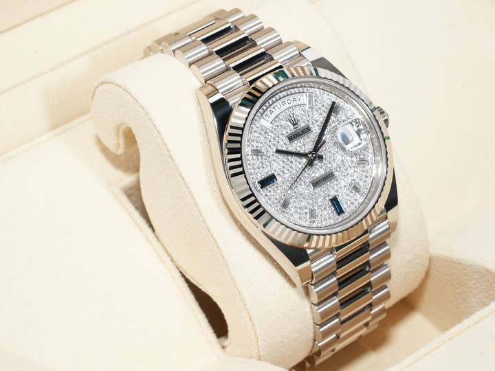 ロレックス デイデイト40 Ref.228239 ホワイトゴールド パヴェダイヤモンド文字盤 未使用 7epn2ot5