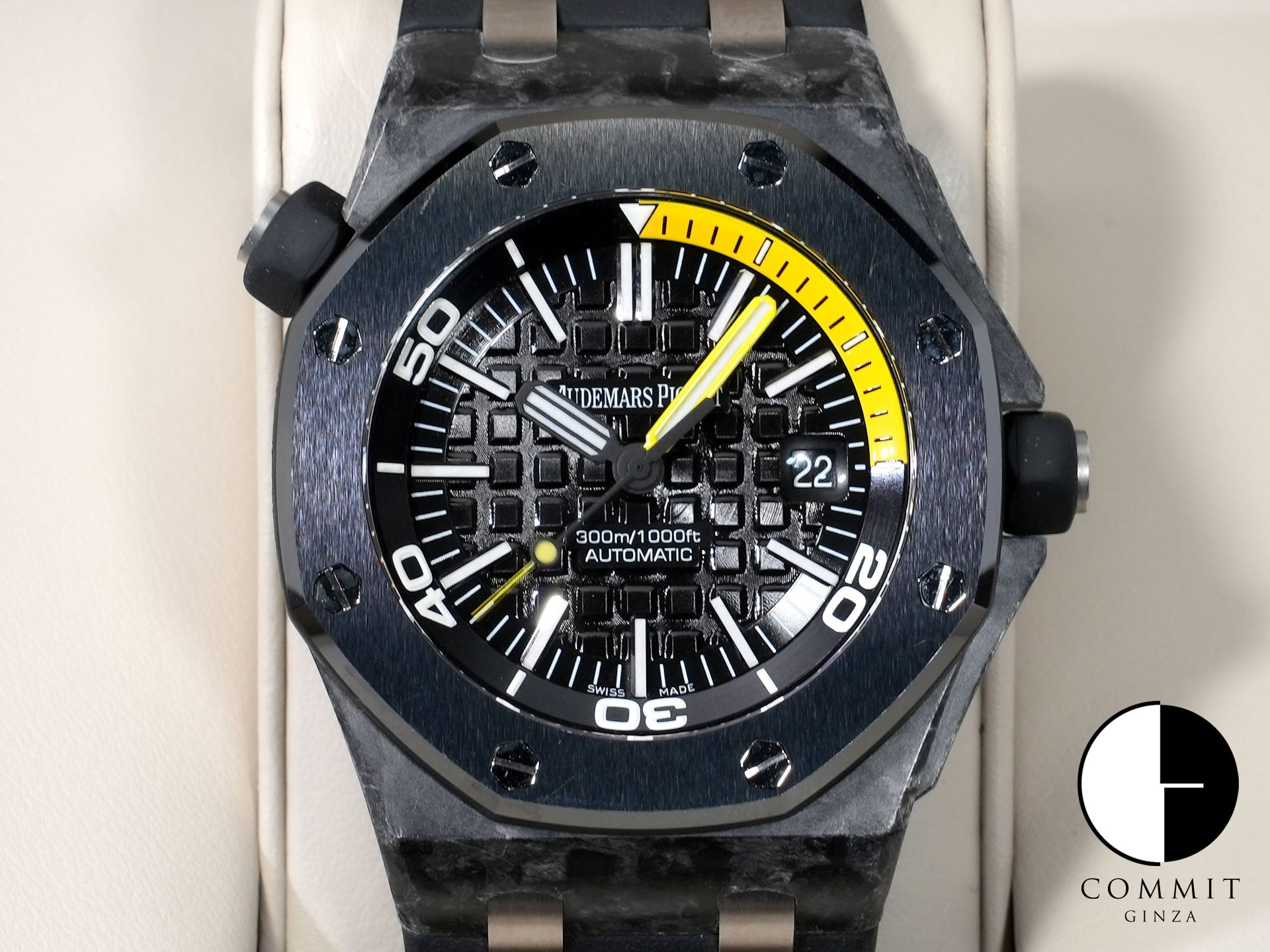 オーデマピゲ ロイヤルオーク オフショア ダイバー Ref.15706AU.OO.A002CA.01 カーボン ブラック文字盤 中古 hbysx25g