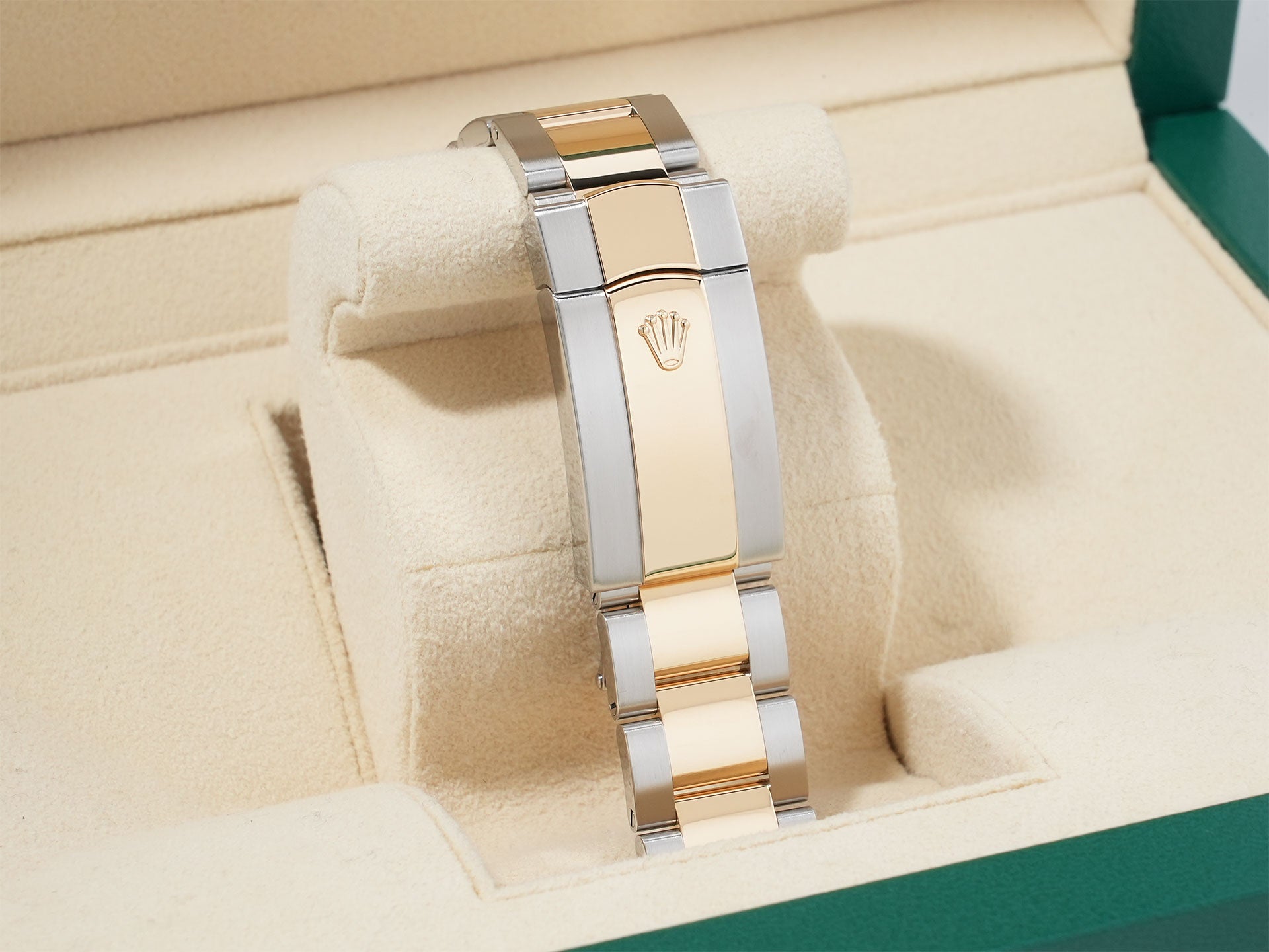 ロレックス スカイドゥエラー Ref.326933 ステンレススチール/イエローゴールド ブラック文字盤 オイスターブレスレット 美中古 jku8t4bd