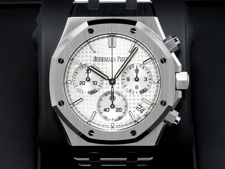 オーデマピゲ ロイヤルオーク クロノグラフ 50周年記念 Ref.26240ST.OO.1320ST.03 ステンレススチール シルバー文字盤 未使用 u7f2bdoa